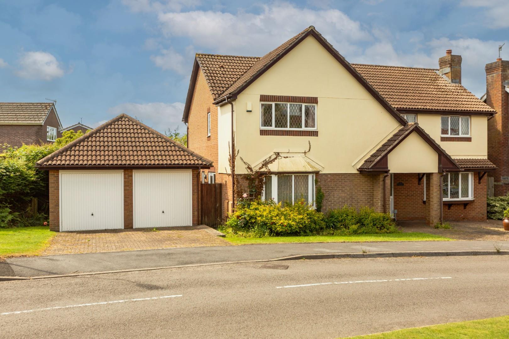 Ffordd Draenen Ddu, West Cross, Newton, Swansea, SA3 5RP
